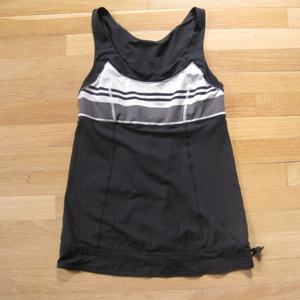 Lululemon Run Ta Ta Topper Tank Size 6 Black Groovy Stripe Nimbus Cinch Hem